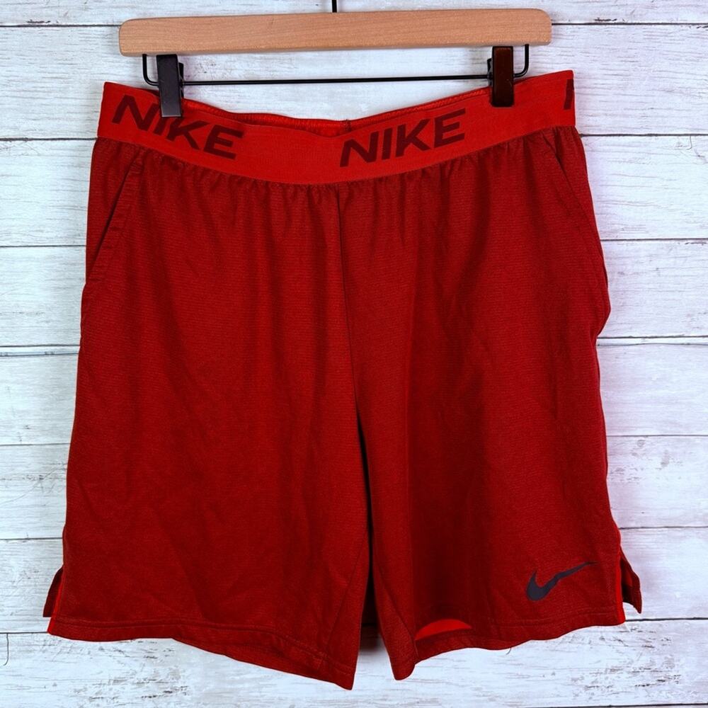 Nike Dri-FIT Veneer Training Shorts Mens Large Red Knit Standard Fit
